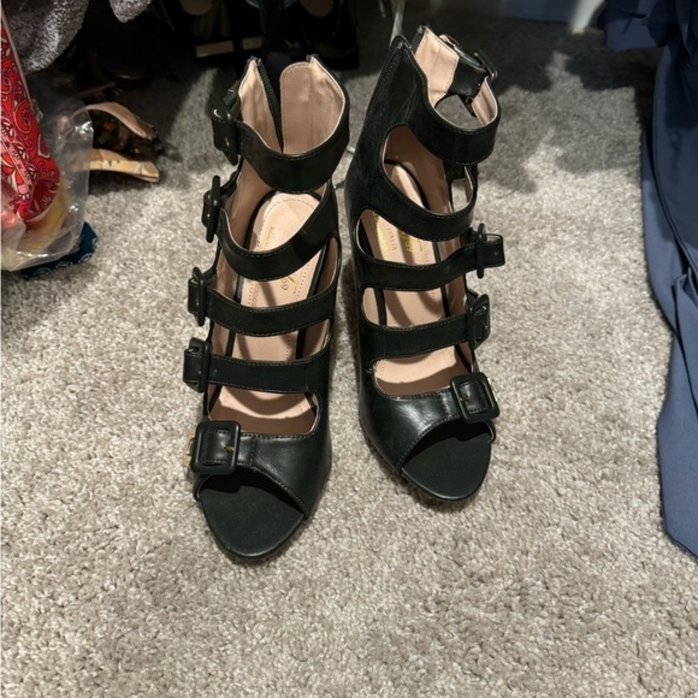 19V69 Italia Heels